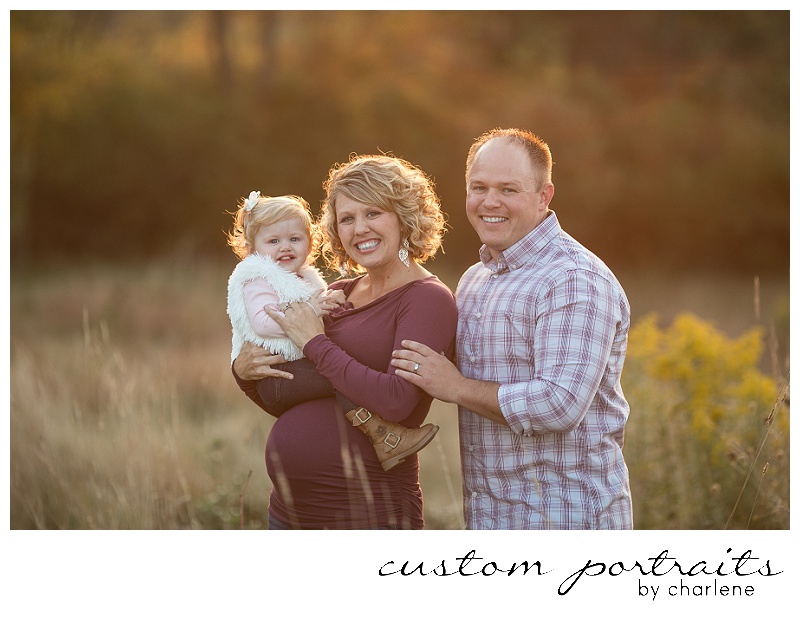 pittsburgh family photographer maternity photos family maternity session poses pose ideas sewickley family photography maternity photos with toddler custom portraits by charlene (13)