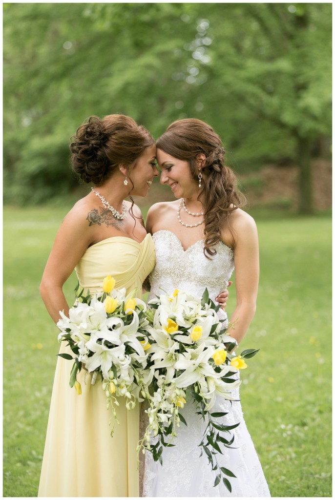 Pittsburgh Wedding Photographer - Doubletree Wedding Moon Township - Spring wedding in Pittsburgh (21)