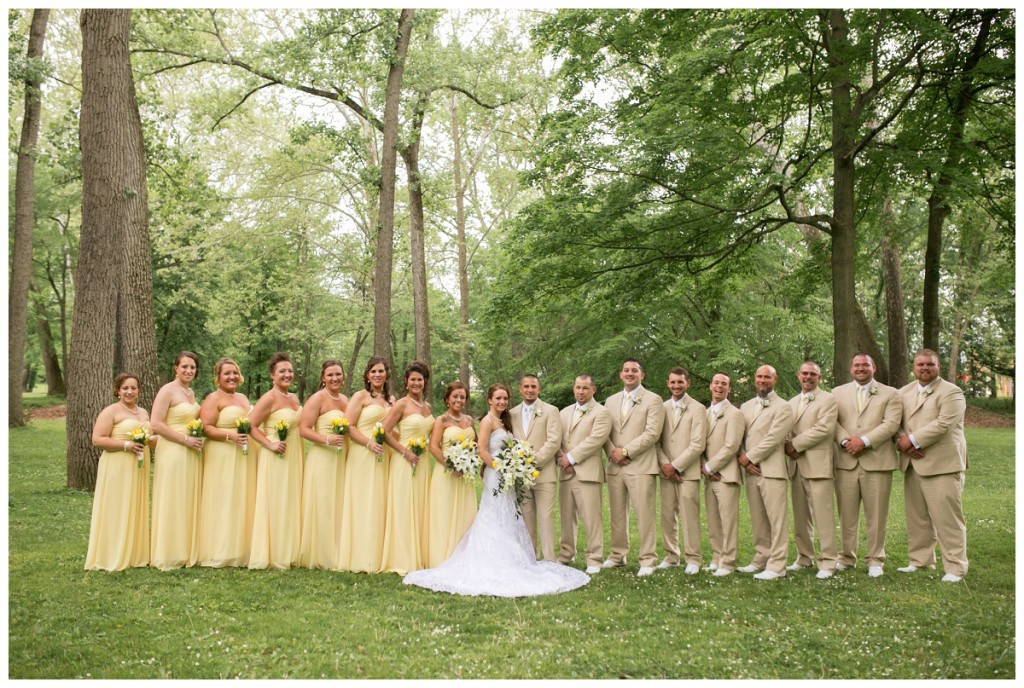 Pittsburgh Wedding Photographer - Doubletree Wedding Moon Township - Spring wedding in Pittsburgh (22)